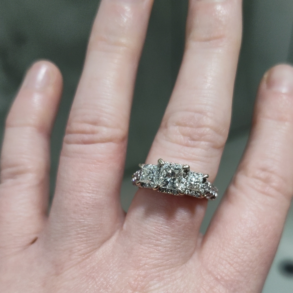 Diamond 14k White Gold Engagement Wedding Anniversary Ring